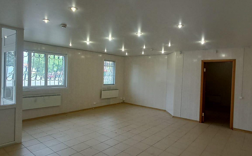 Аренда торгового помещения 60 м² фото