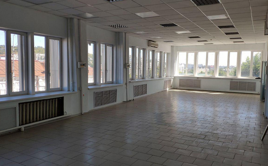 Свободного назначения. Район Технопарка.  680 м2 фото