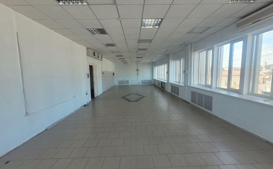 Свободного назначения. Район Технопарка.  680 м2 фото
