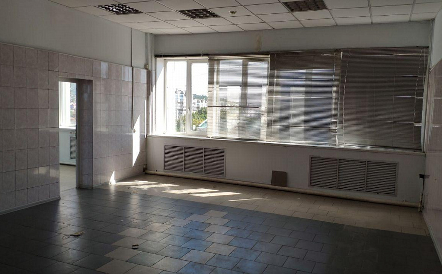 Свободного назначения. Район Технопарка.  680 м2 фото