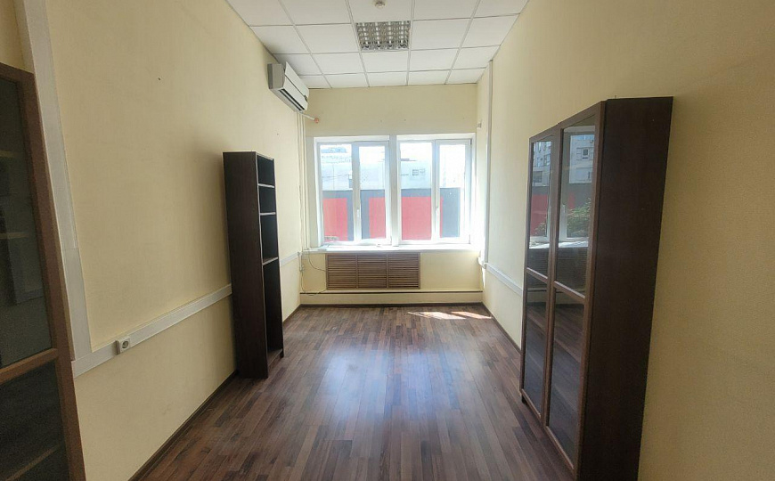 Свободного назначения. Район Технопарка.  680 м2 фото