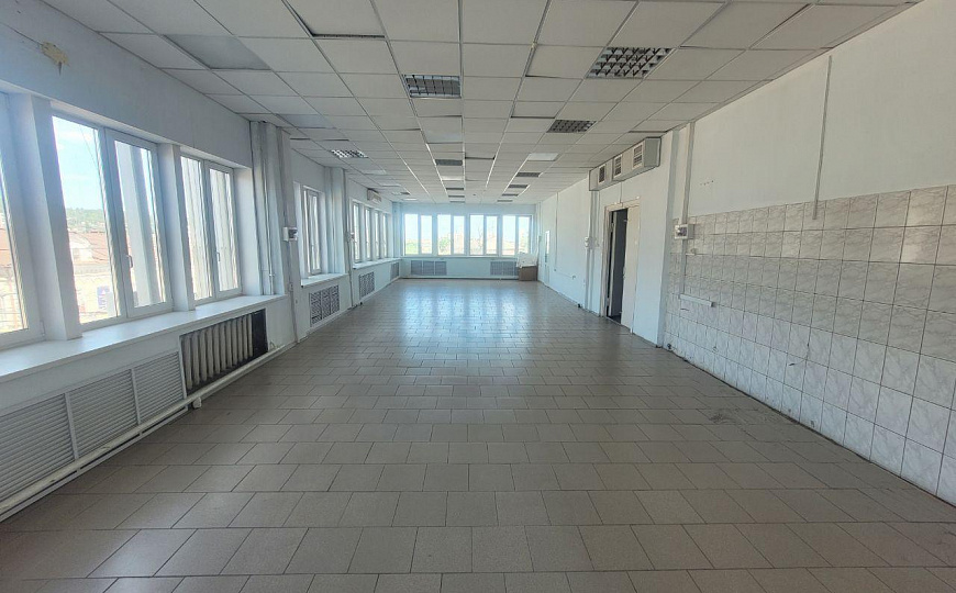 Свободного назначения. Район Технопарка.  680 м2 фото