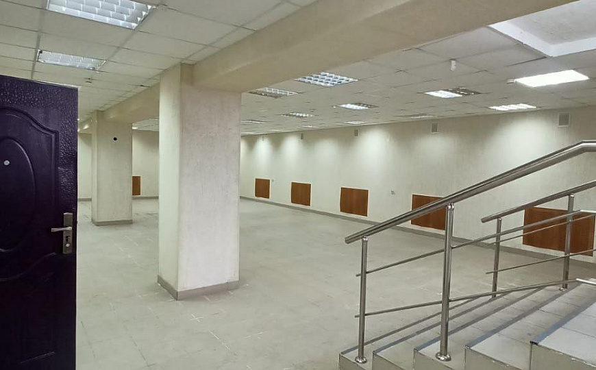 Аренда торгового помещения, 200 м² фото