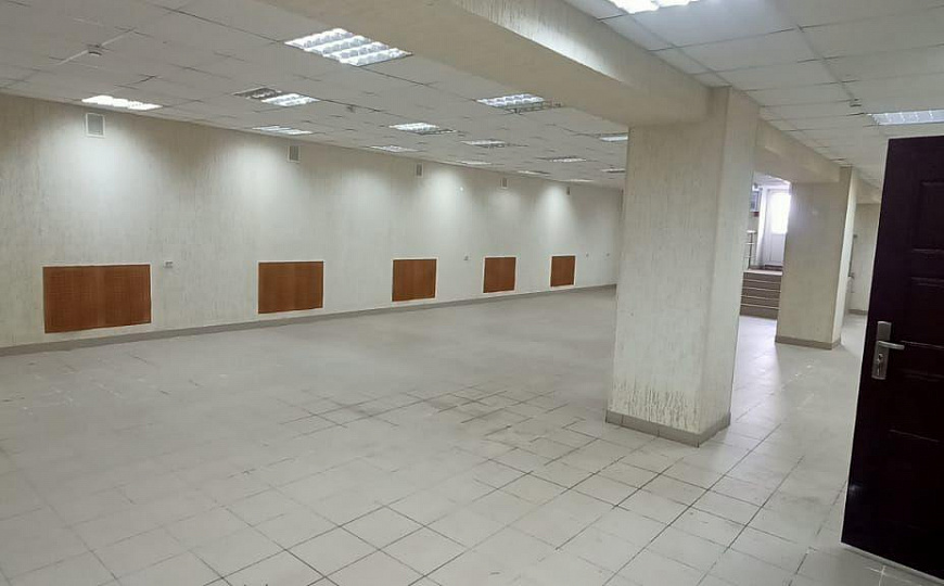 Аренда торгового помещения, 200 м² фото