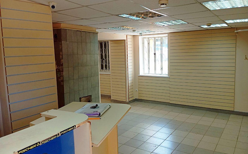 Центр, 103 м² . На трафике. фото