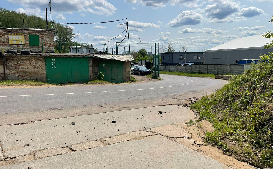 Сдам участок для отстоя легковой и большегрузной техники, 2 000 м² фото
