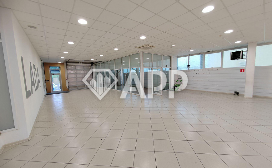 Сдам помещение свободного назначения, 640 м² фото