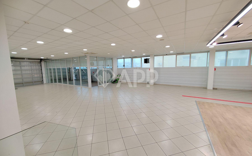 Сдам помещение свободного назначения, 640 м² фото