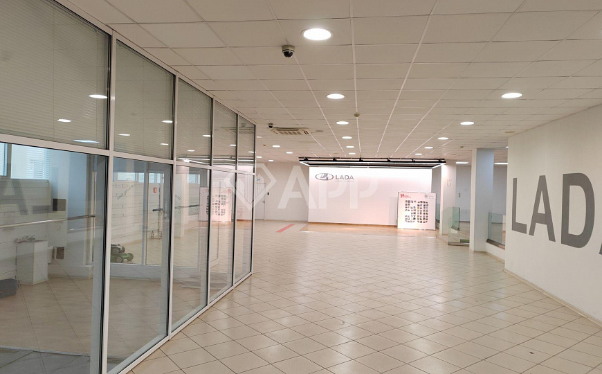 Сдам помещение свободного назначения, 640 м² фото