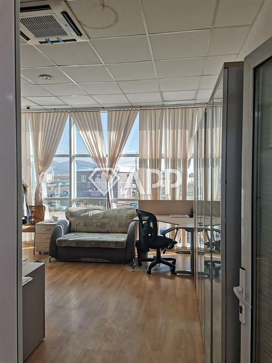 Сдам помещение свободного назначения, 640 м² фото