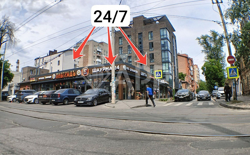 Торговое 40м² фасад! Морозилки! фото