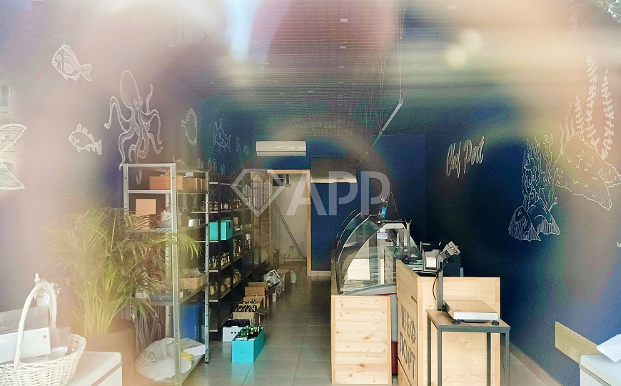 Торговое 40м² фасад! Морозилки! фото
