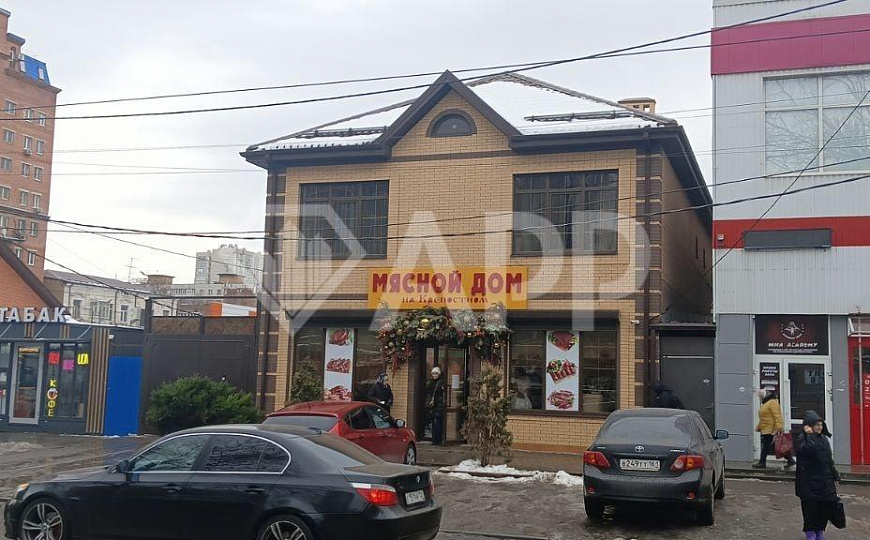 Торговое 40м² фасад! Морозилки! фото