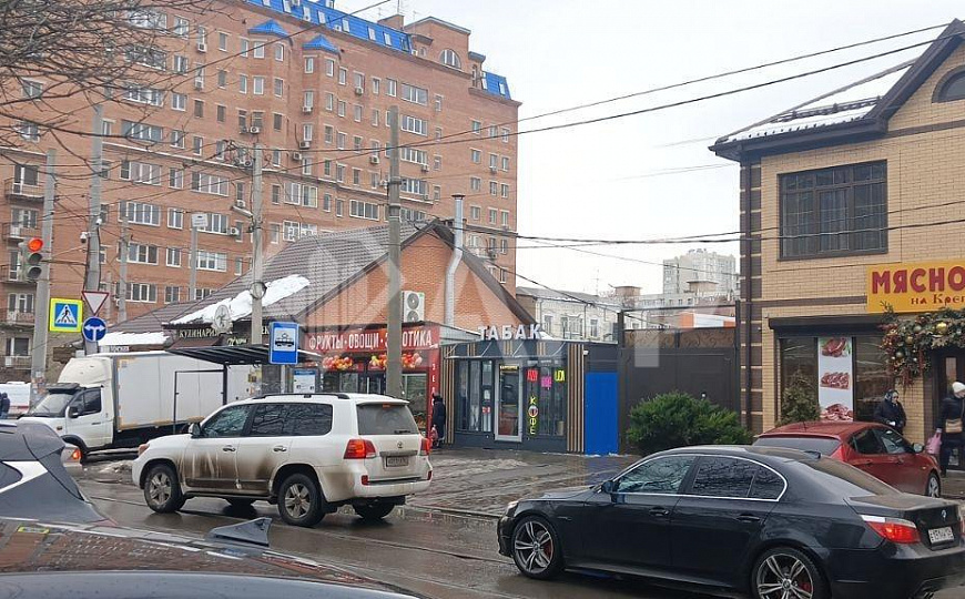 Торговое 40м² фасад! Морозилки! фото