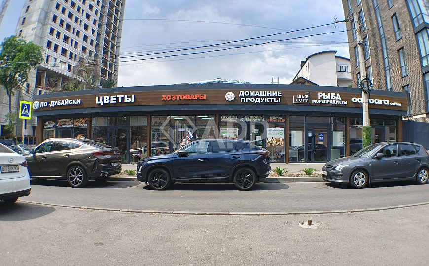 Торговое 40м² фасад! Морозилки! фото