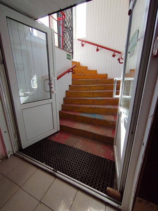 Помещение свободного назначения 358 м2 фото