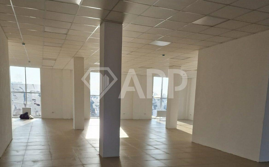 Сдаю отдельно стоящее здание, 1 960 м² фото