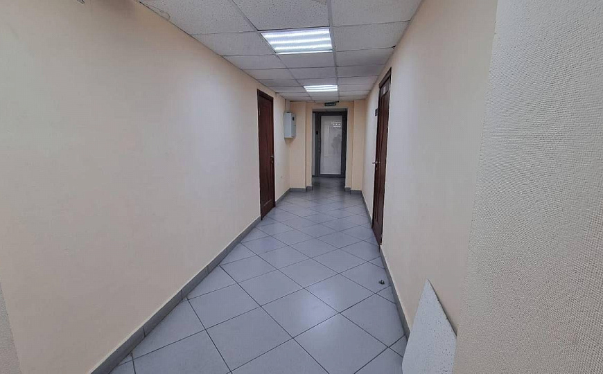 Офис 106 м² в центе города фото
