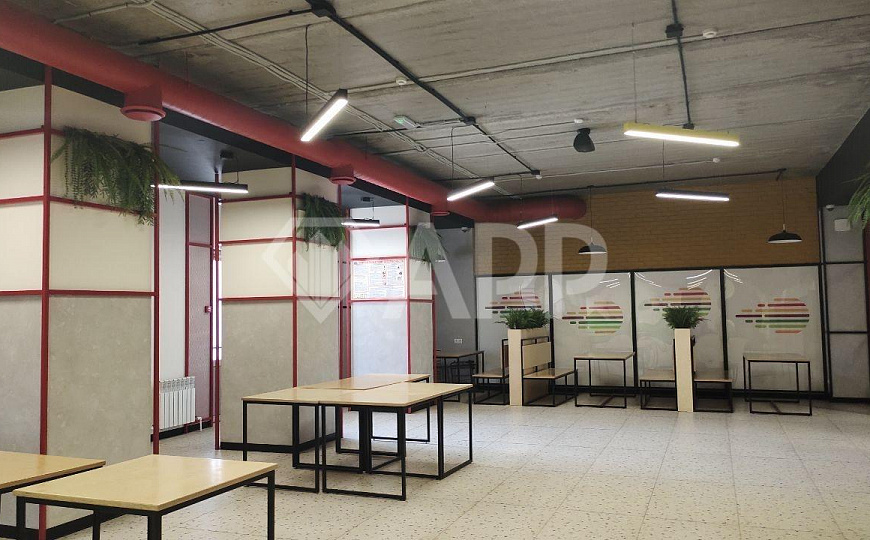 Аренда помещения под общепит на территорииТК "Кировский маркет фото