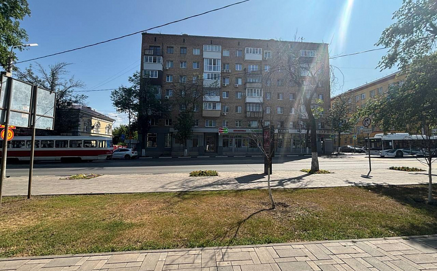 Торговое помещение на пл Куйбышева фото