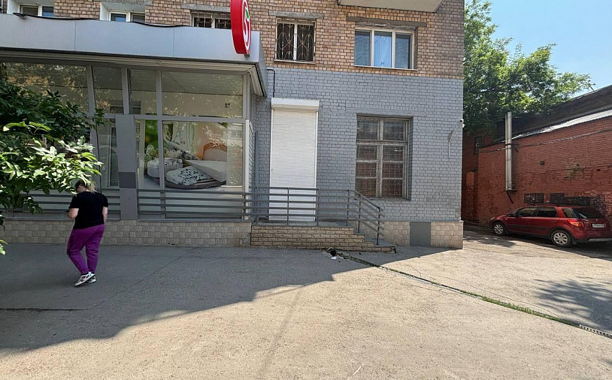 Торговое помещение на пл. Куйбышева фото