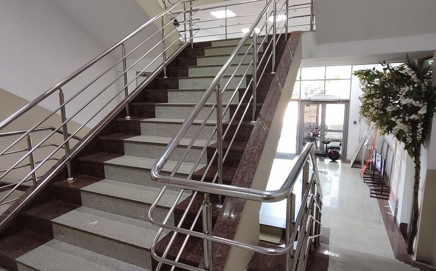 Помещение свободного назначения на первой линии, 110 м² фото