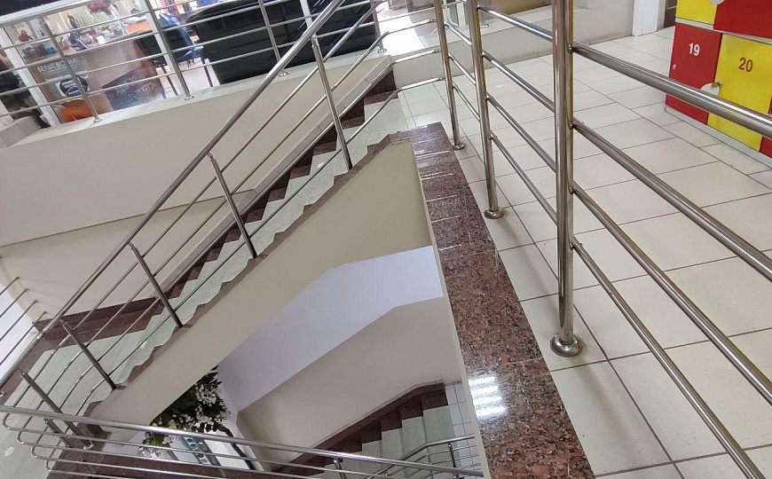 Помещение свободного назначения на первой линии, 110 м² фото