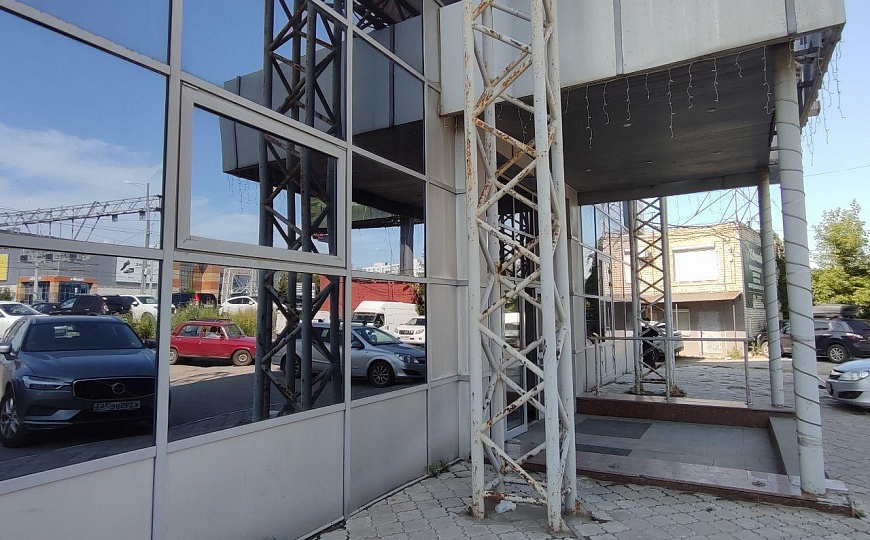 Помещение свободного назначения на первой линии, 110 м² фото