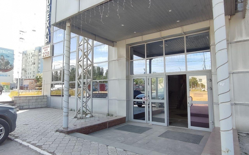 Помещение свободного назначения на первой линии, 110 м² фото