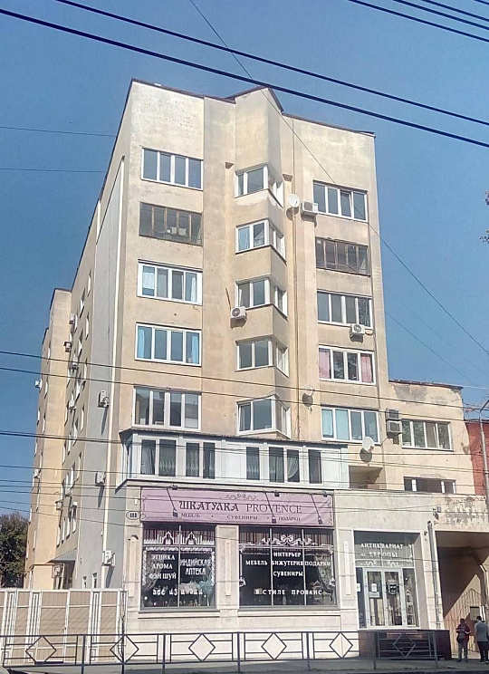 Помещение свободного назначения 102 м2 на первой линии фото