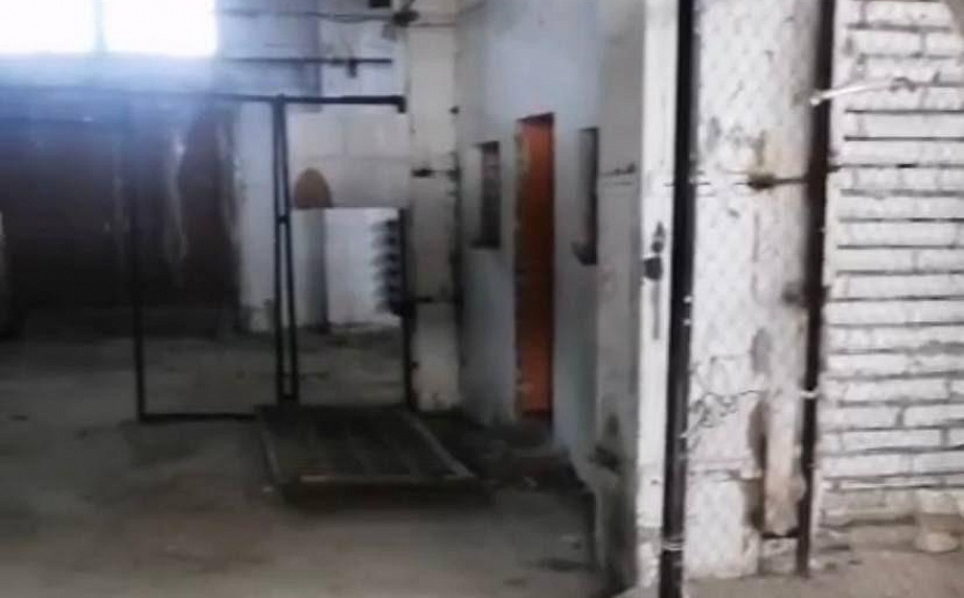 Теплый склад с пандусом 1 076 м² в Сургуте фото