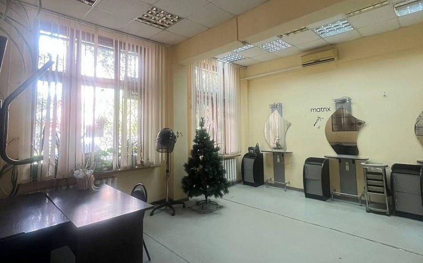 Помещение свободного назначения 123 м2 фото