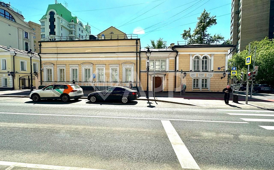 Предлагается в аренду особняк или его часть ! фото