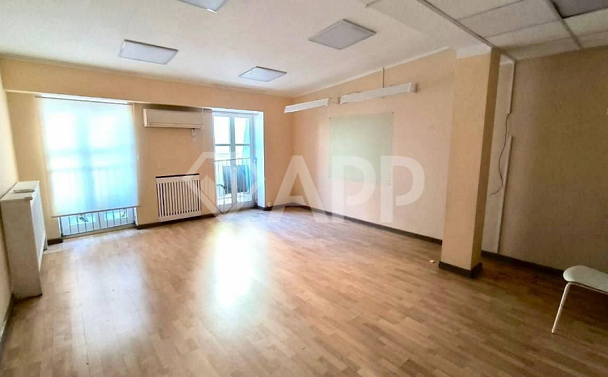 Предлагается в аренду особняк или его часть ! фото