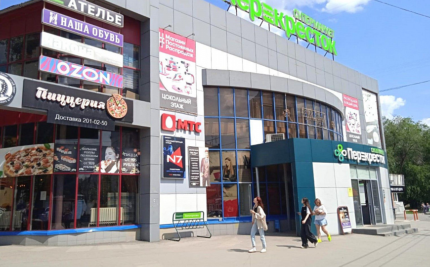 Помещение свободного назначения 1200 м² фото
