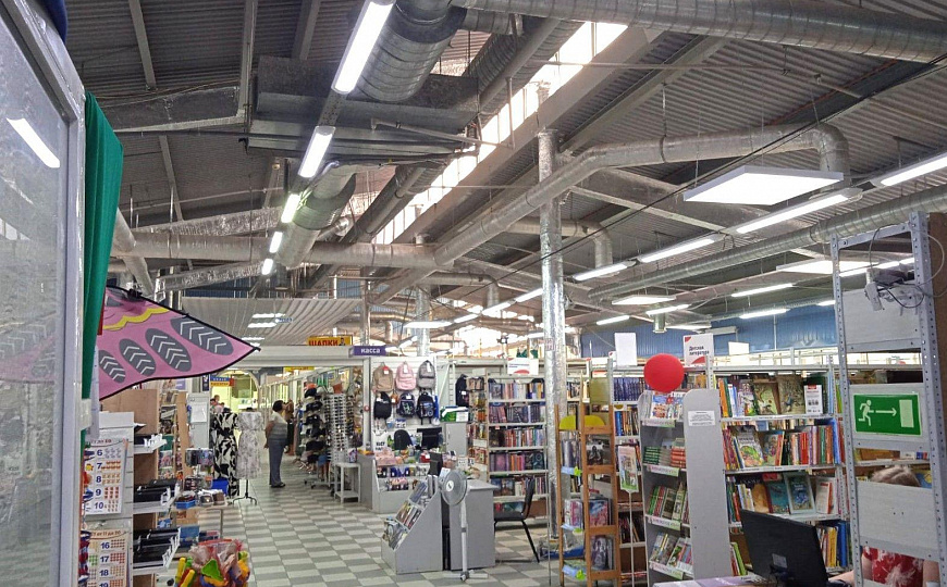 Помещение свободного назначения 1200 м² фото