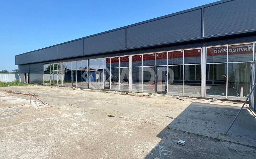 Сдаю торговое помещение, 820 м² фото