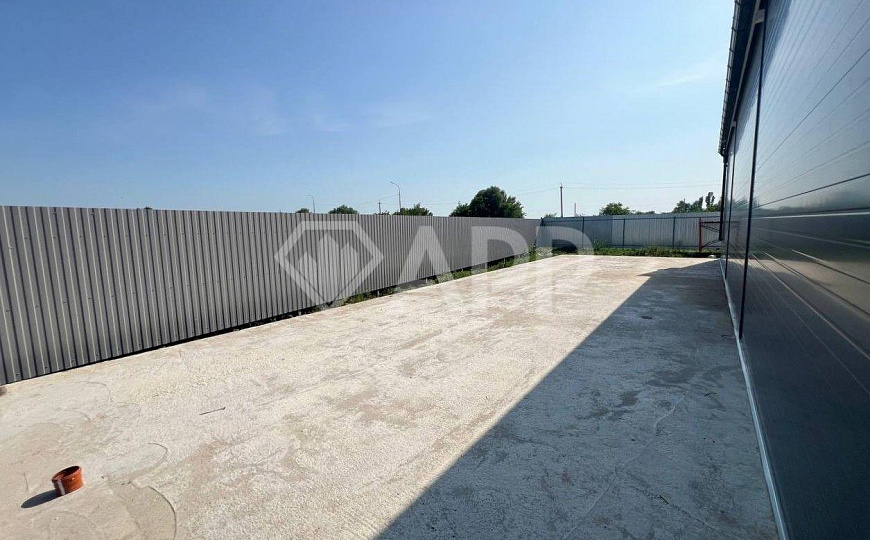Сдаю торговое помещение, 820 м² фото
