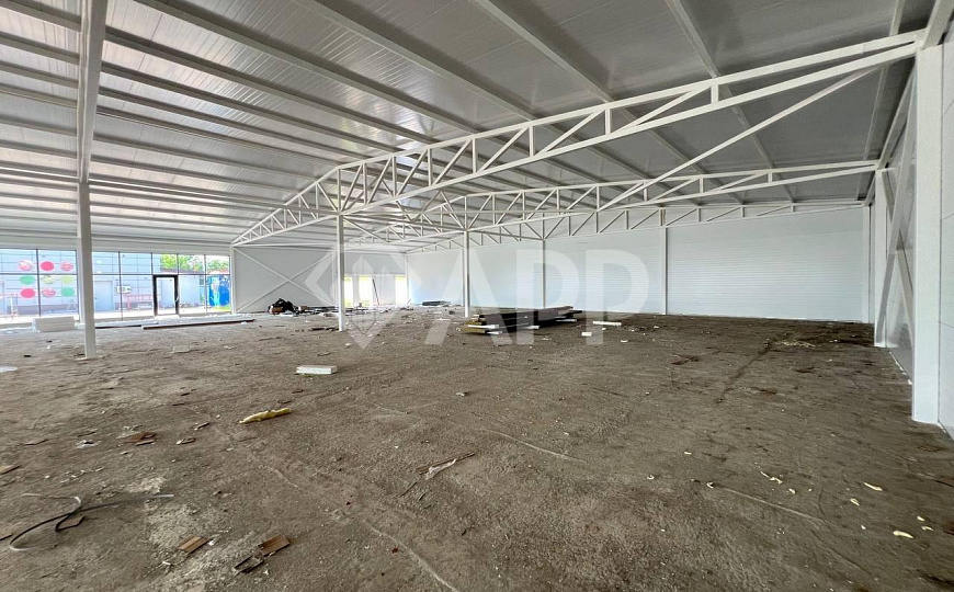 Сдаю торговое помещение, 820 м² фото
