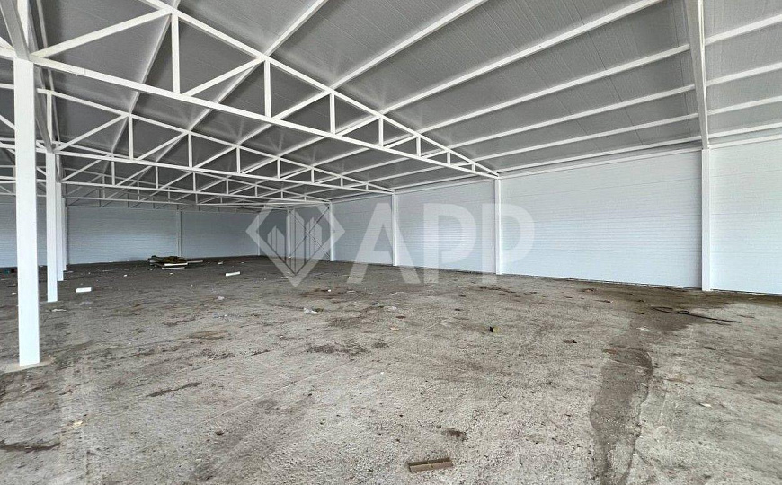 Сдаю торговое помещение, 820 м² фото