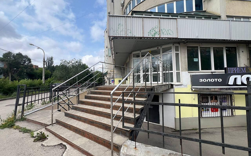 Двухэтажное помещение свободного назначения 462 м2 фото