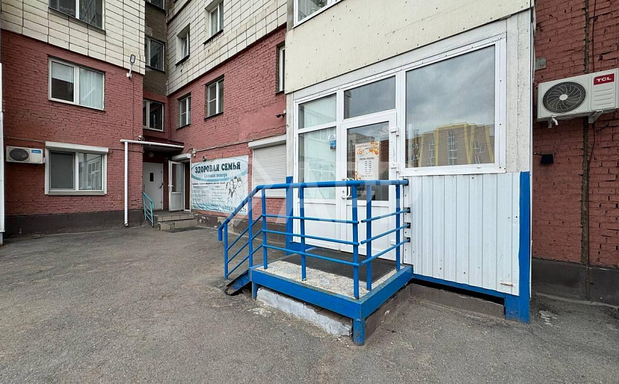 1 этаж/Жилой массив/Два входа фото