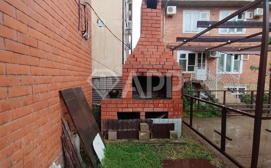 Сдам торговое помещение  240 м² фото