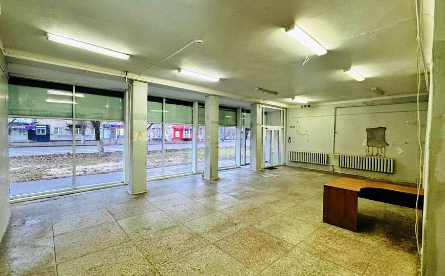 Помещение под магазин, аптеку, салон, услуги, 167,5 м² фото