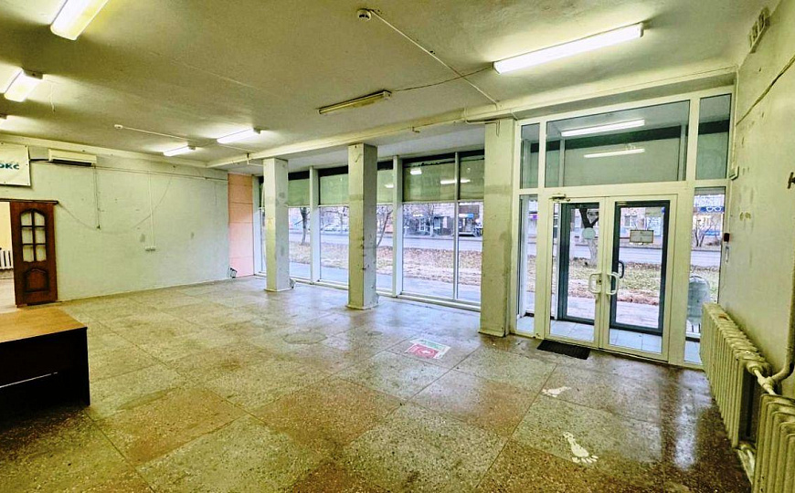 Помещение под магазин, аптеку, салон, услуги, 167,5 м² фото