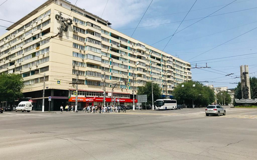 Помещение в центре города, парковка, 200 м² фото