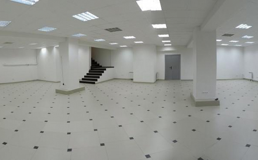 Помещение в центре города, парковка, 200 м² фото