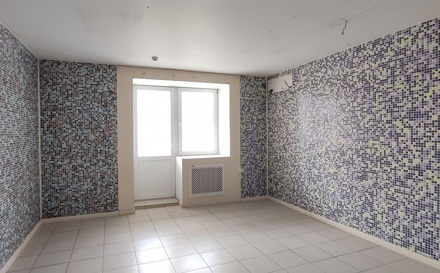 Двухэтажное помещение свободного назначения 490 м² на первой линии фото