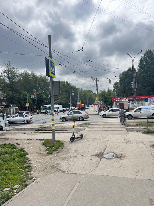 Двухэтажное помещение свободного назначения 490 м² на первой линии фото