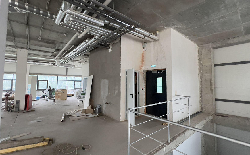 Сдам торговый центр, 3 900 м² фото